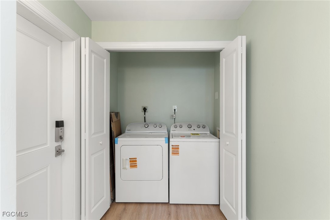 3049 W Gulf Dr 101 Property Photo 17