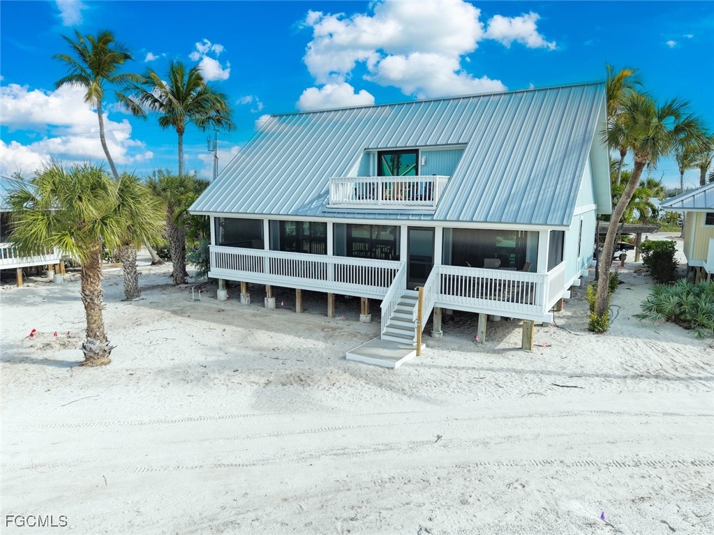 6 Beach Homes Property Photo 2