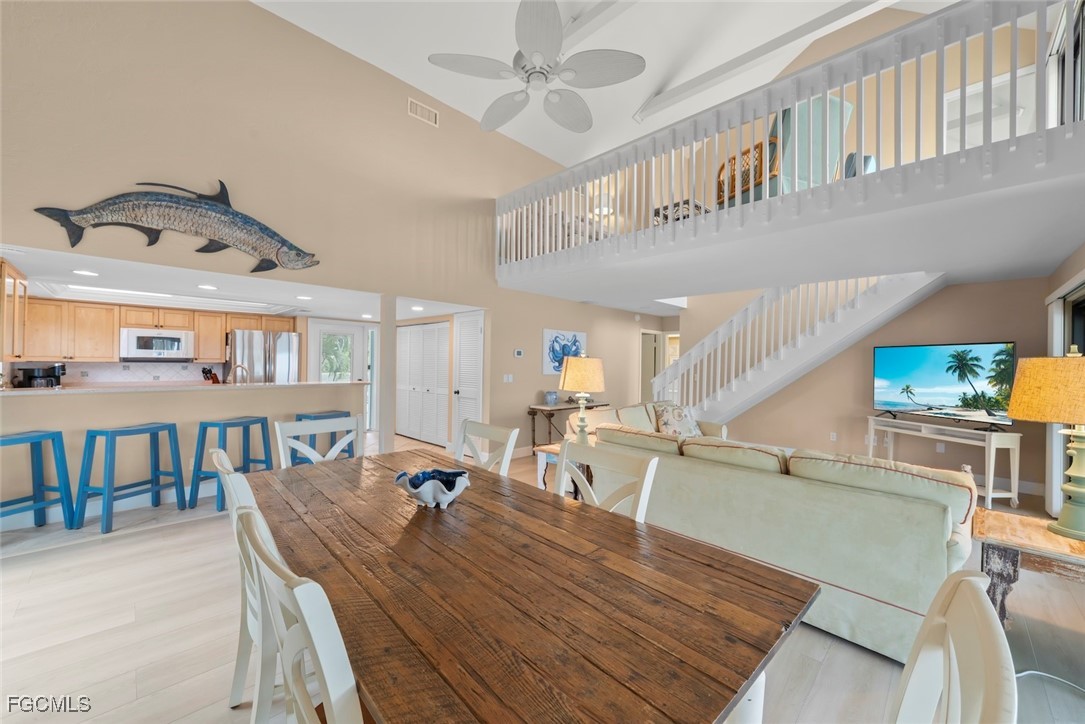 6 Beach Homes Property Photo 7
