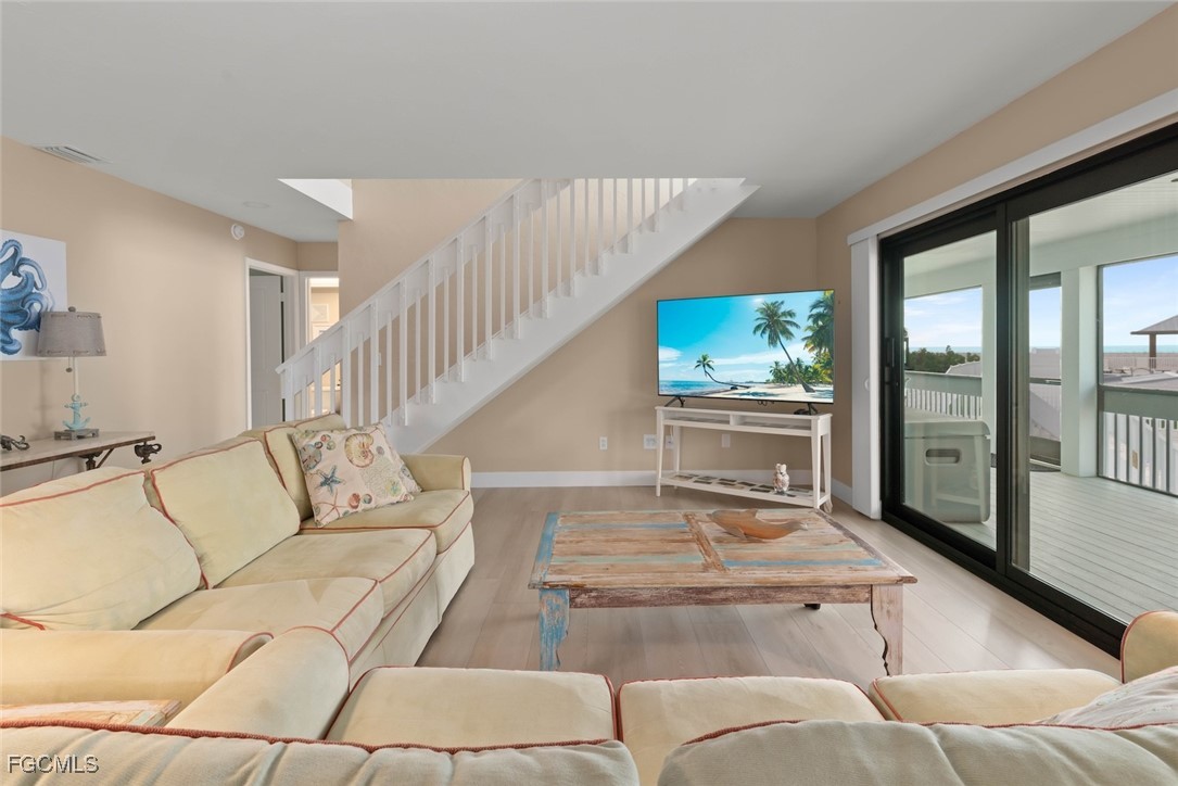 6 Beach Homes Property Photo 10