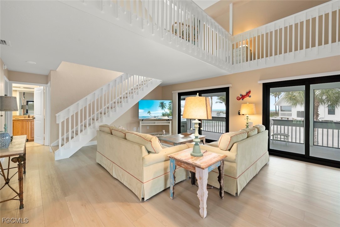 6 Beach Homes Property Photo 16