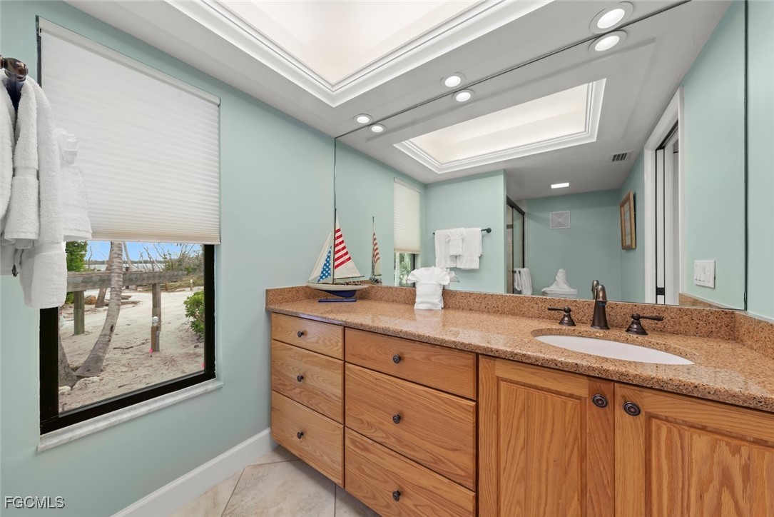 6 Beach Homes Property Photo 25