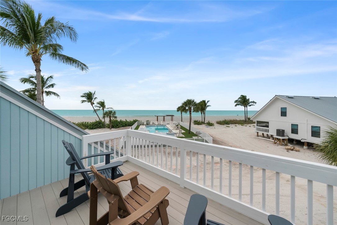 6 Beach Homes Property Photo 37
