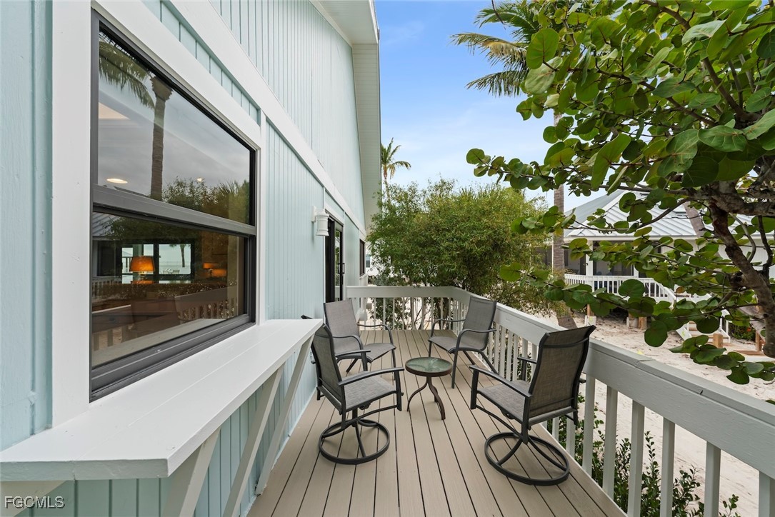 6 Beach Homes Property Photo 48