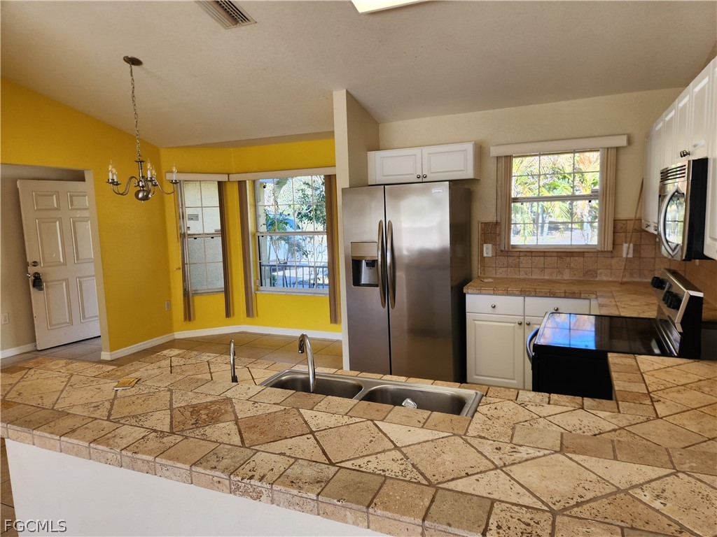 245 David Ave Property Photo 6