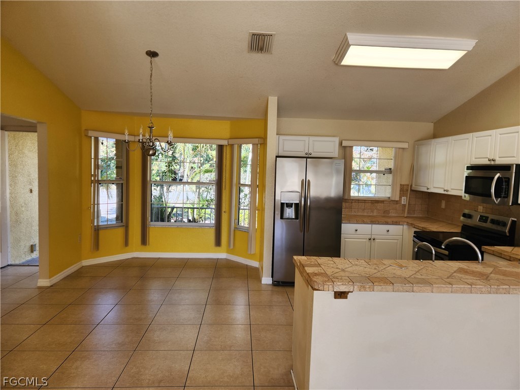 245 David Ave Property Photo 8