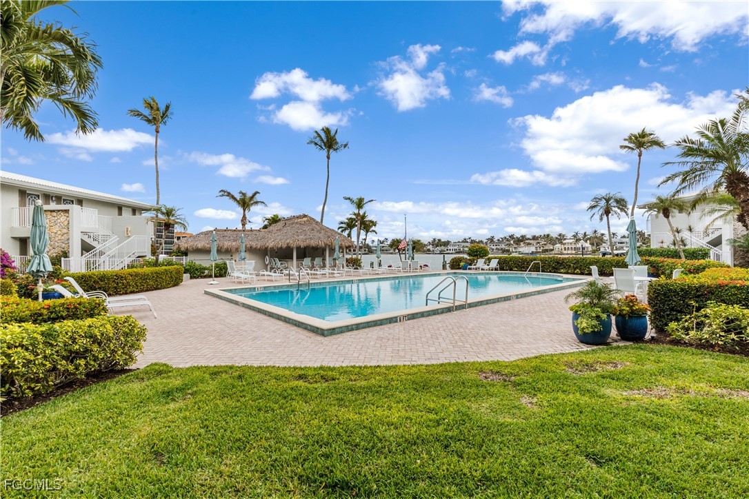 2800 Gulf Shore Blvd N 100 Property Photo 3