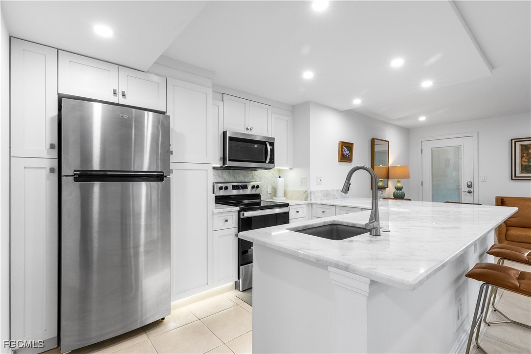 2800 Gulf Shore Blvd N 100 Property Photo 6