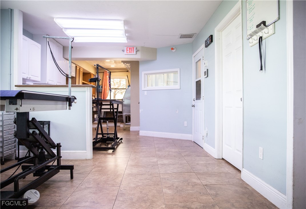 2828 Santa Barbara Blvd Property Photo 33
