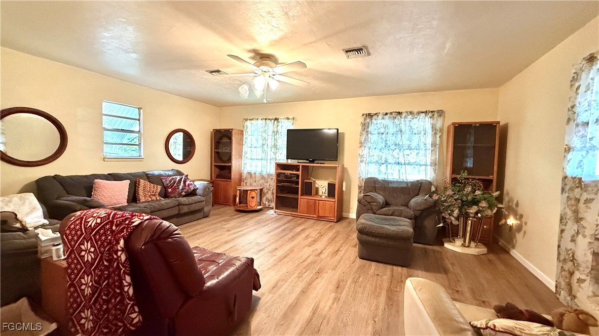 253 W Mariana Ave Property Photo 12