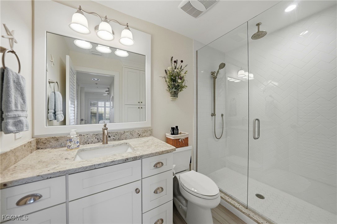 345 Mango St 604 Property Photo 17