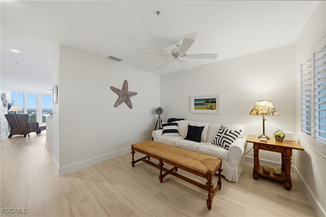 345 Mango St 604 Property Photo 22
