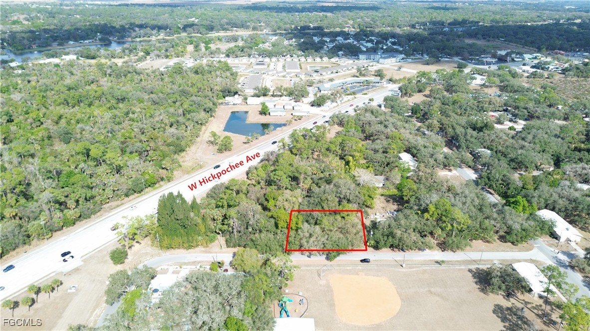 Suwanee Ave Property Photo 5