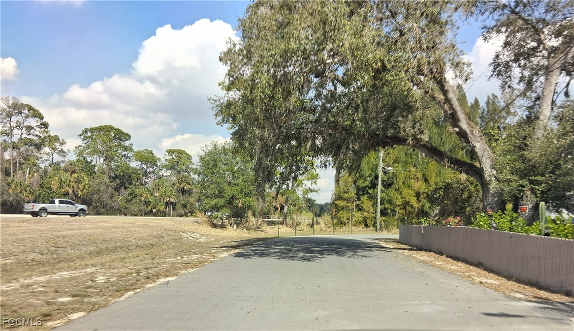 Suwanee Ave Property Photo 15