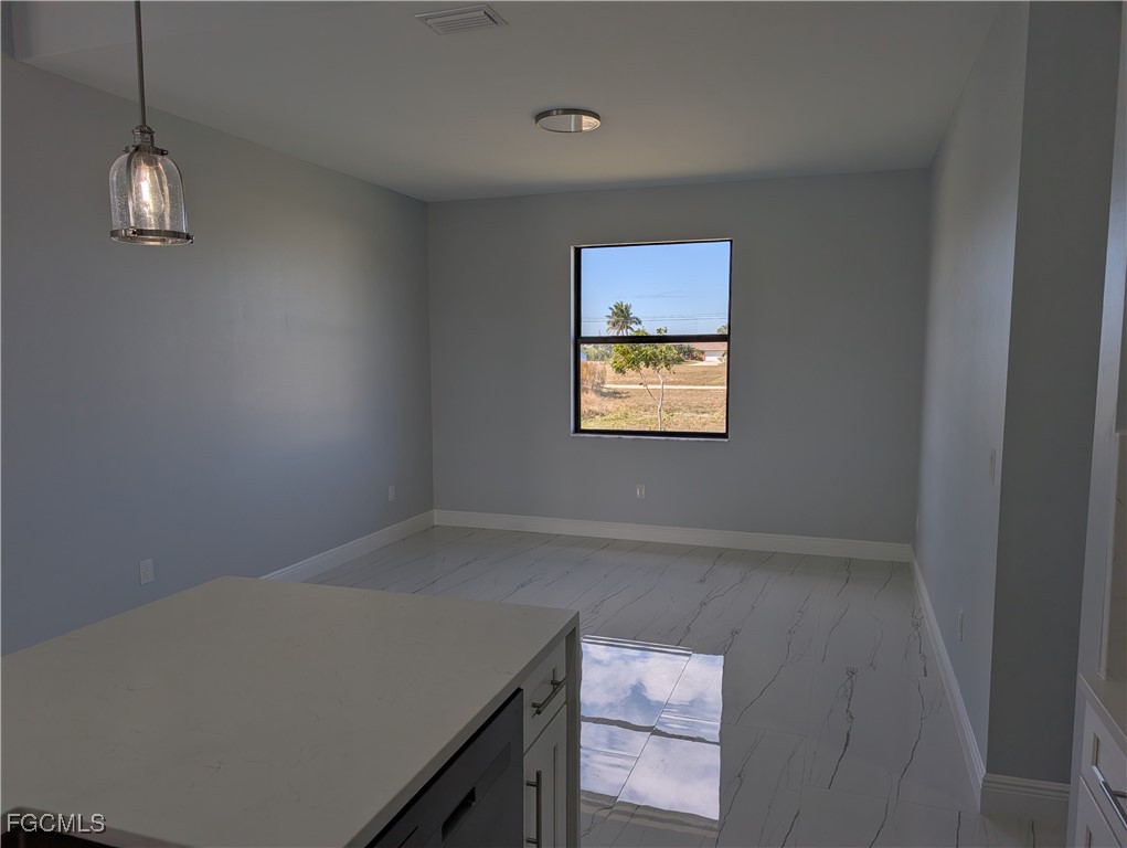 1032 Nw 36th Pl Property Photo 6