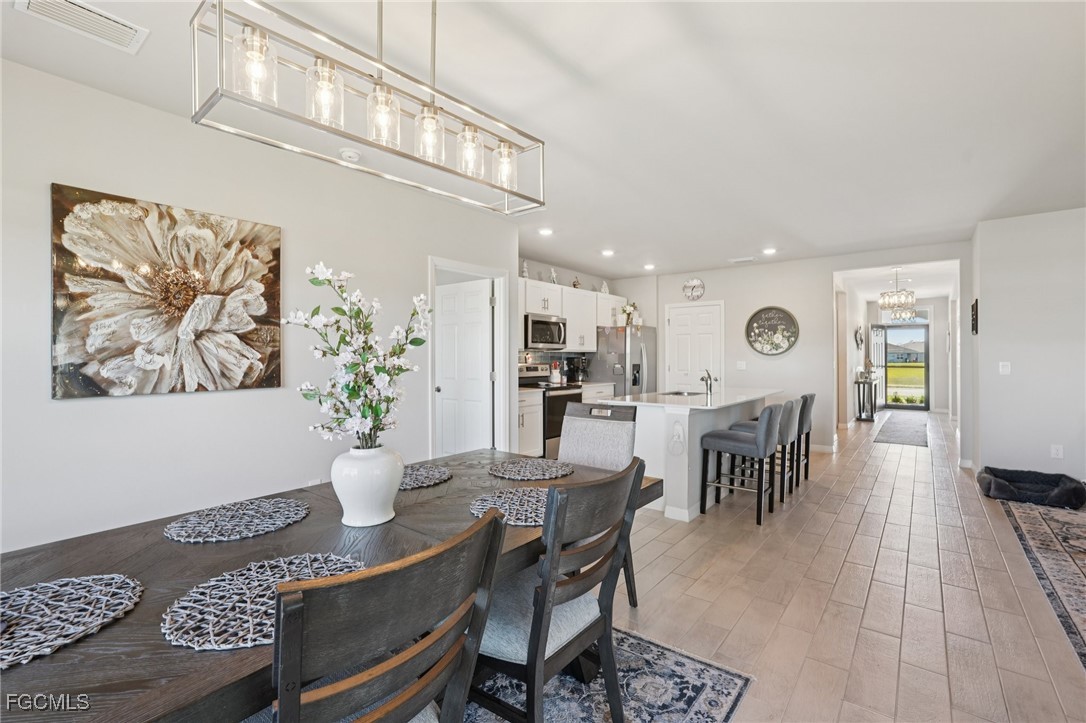 2841 Pillar Coral Ln Property Photo 3