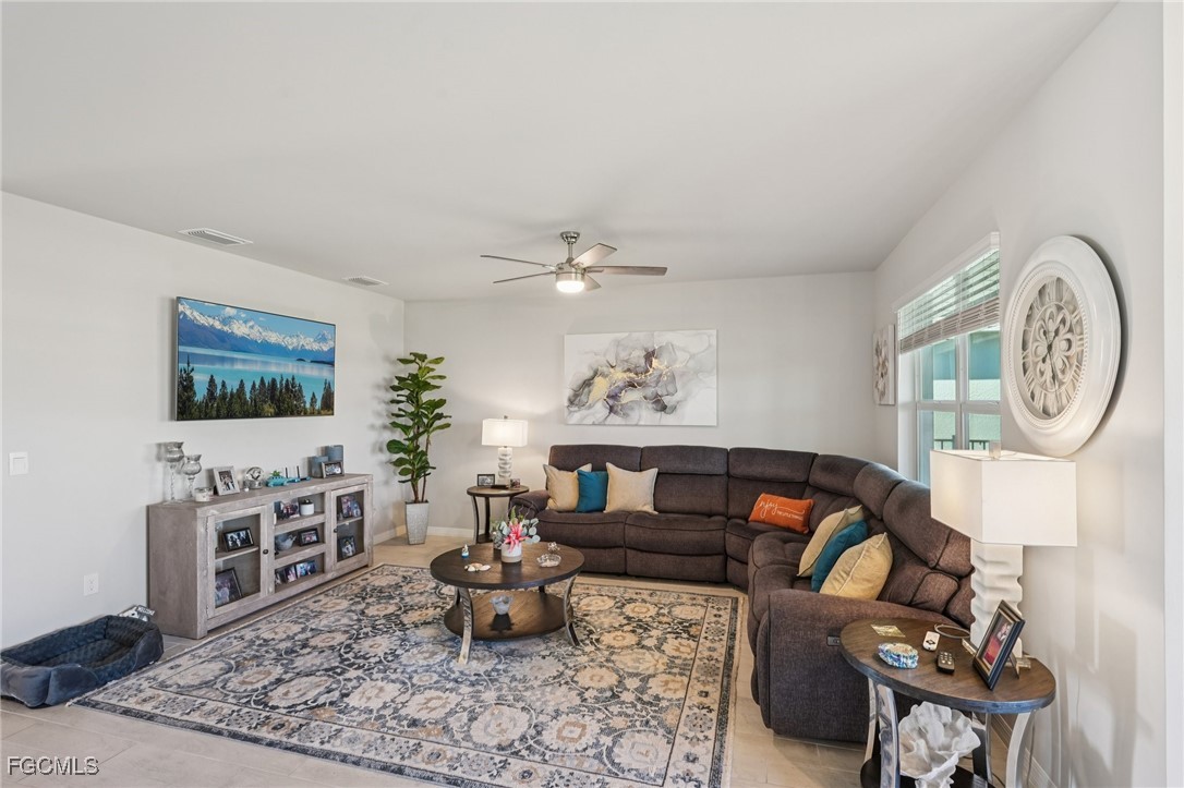 2841 Pillar Coral Ln Property Photo 4