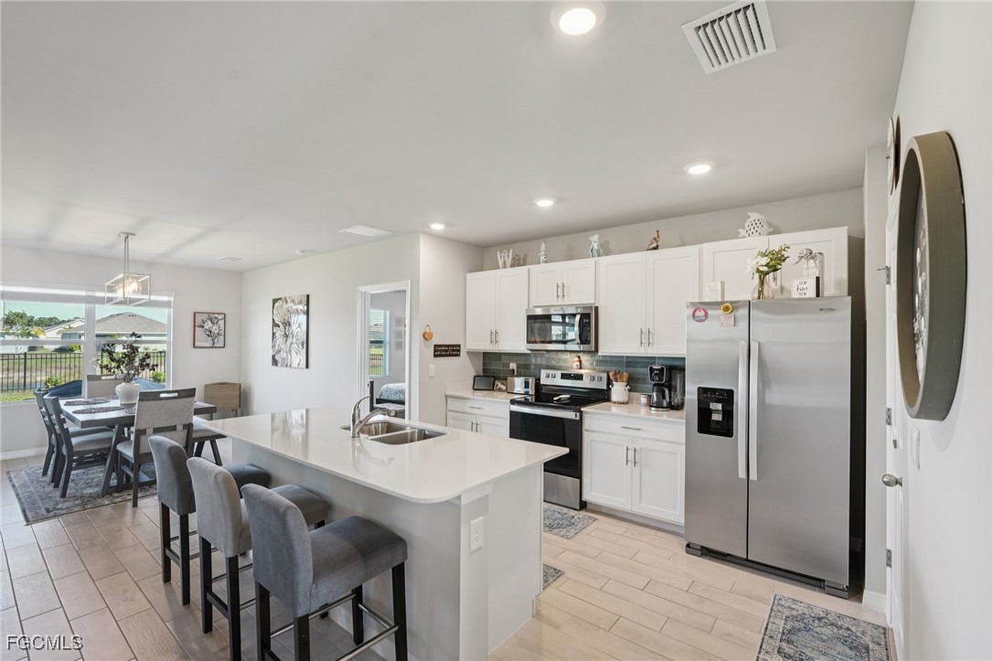 2841 Pillar Coral Ln Property Photo 5