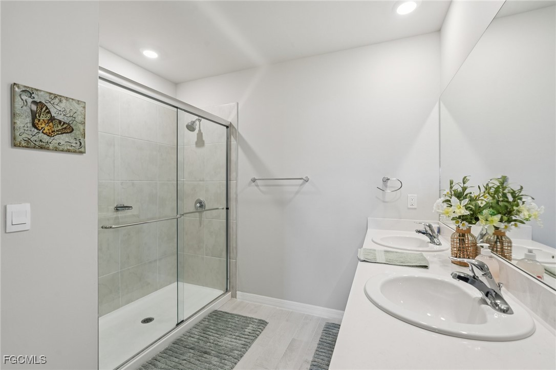 2841 Pillar Coral Ln Property Photo 9