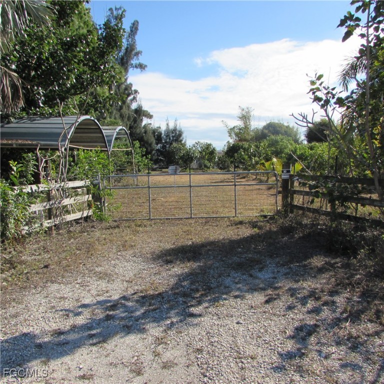 8390 Stringfellow RD Property Photo 1