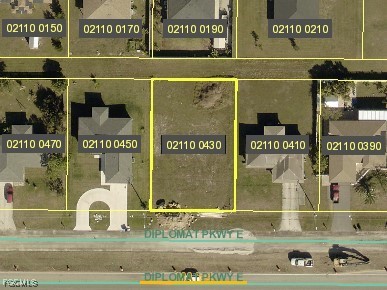 925 Diplomat PKWY E Property Photo 1