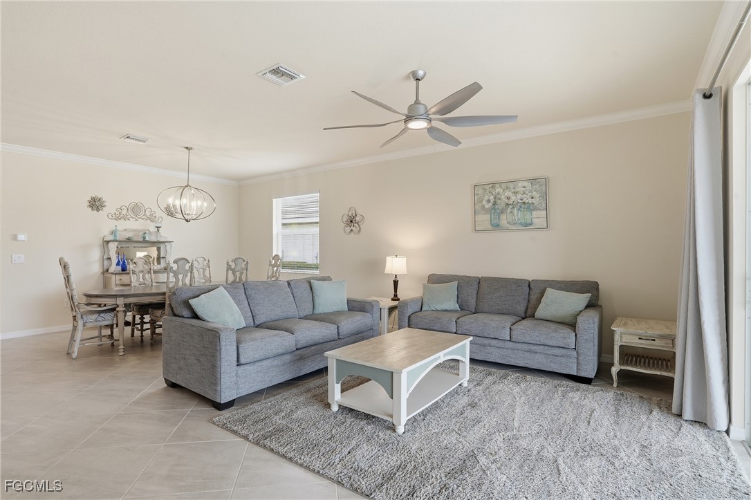 4025 E Hampton Cir Property Photo 5