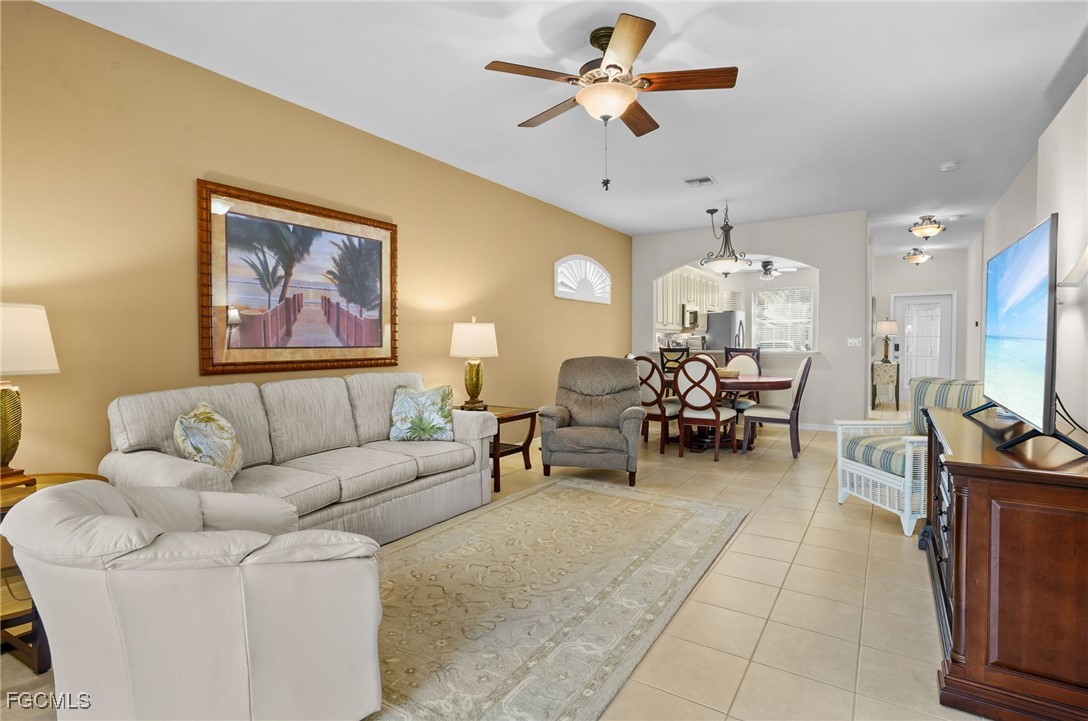 8103 Woodridge Pointe Dr Property Photo 10