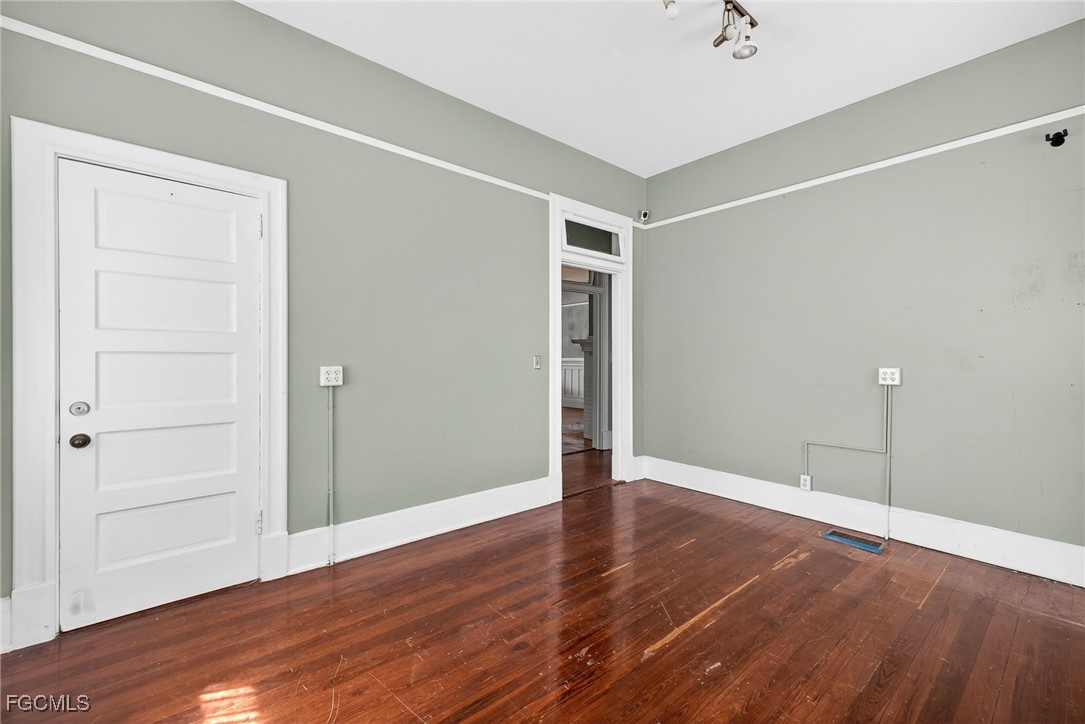 1793 Fowler St Property Photo 12