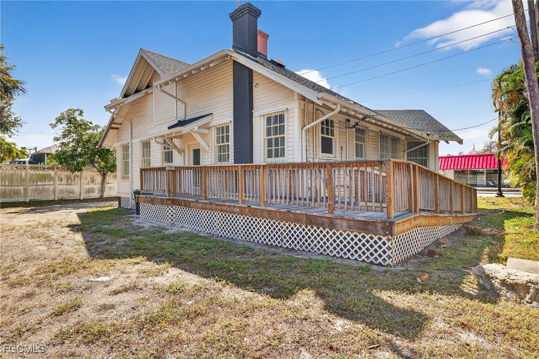 1793 Fowler St Property Photo 28
