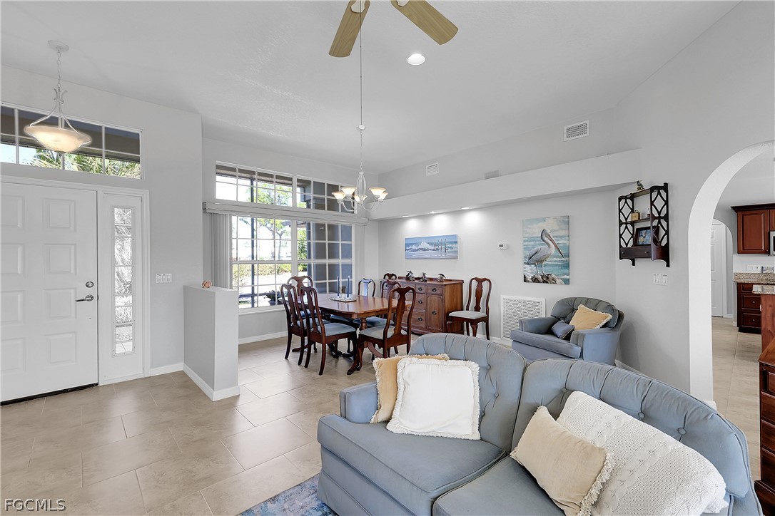 5010 Key Largo Ln Property Photo 6