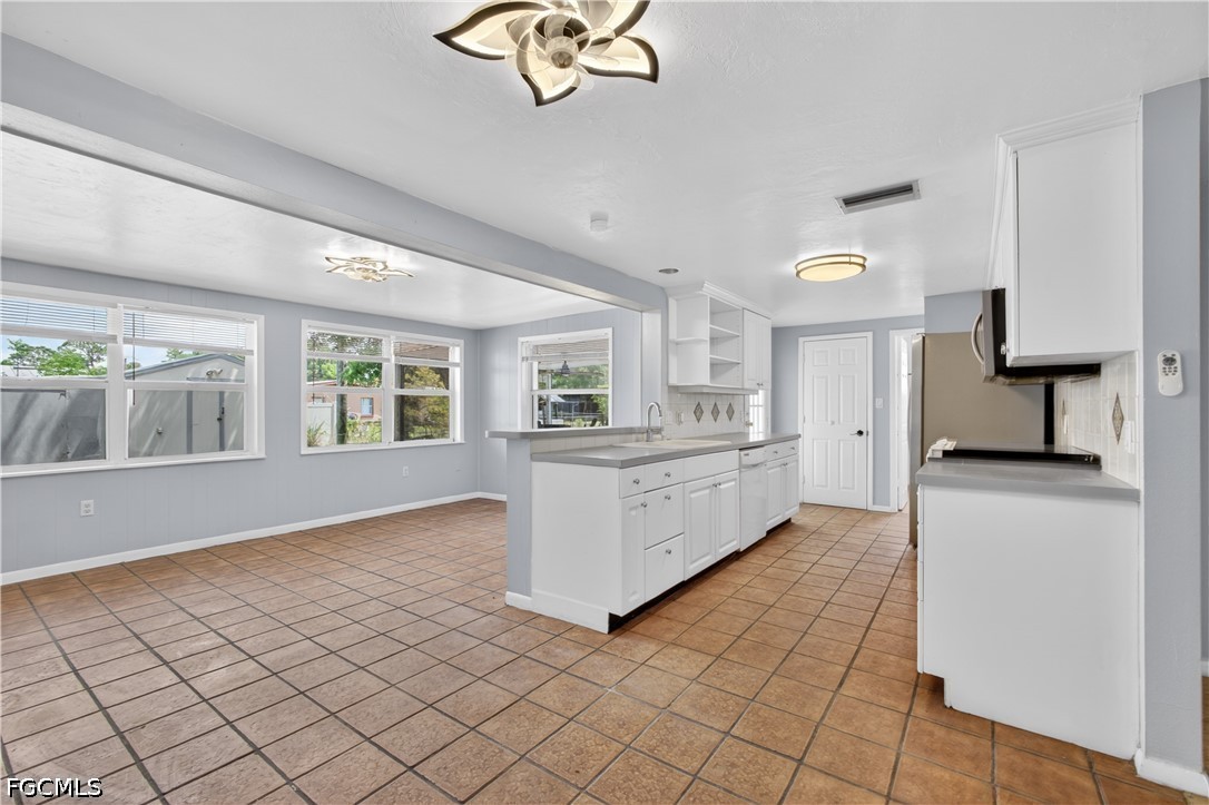12362 3rd St Property Photo 1
