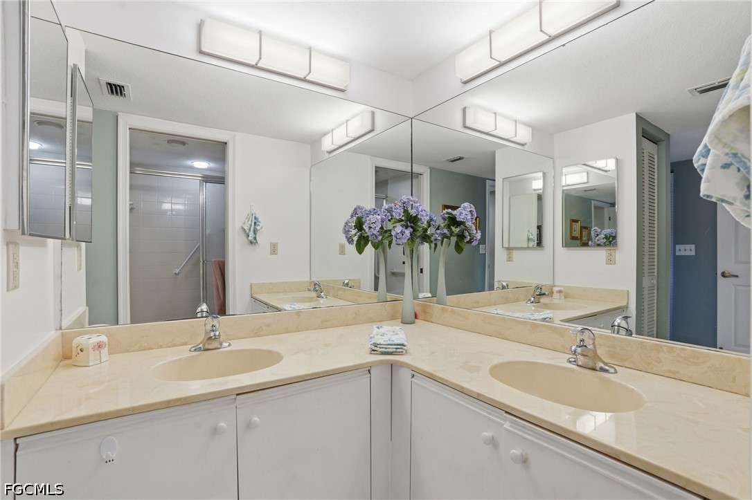 5905 Trailwinds Dr 816 Property Photo 22