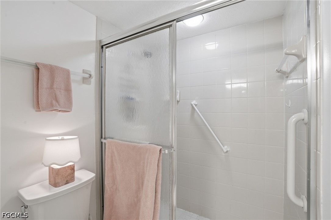 5905 Trailwinds Dr 816 Property Photo 23