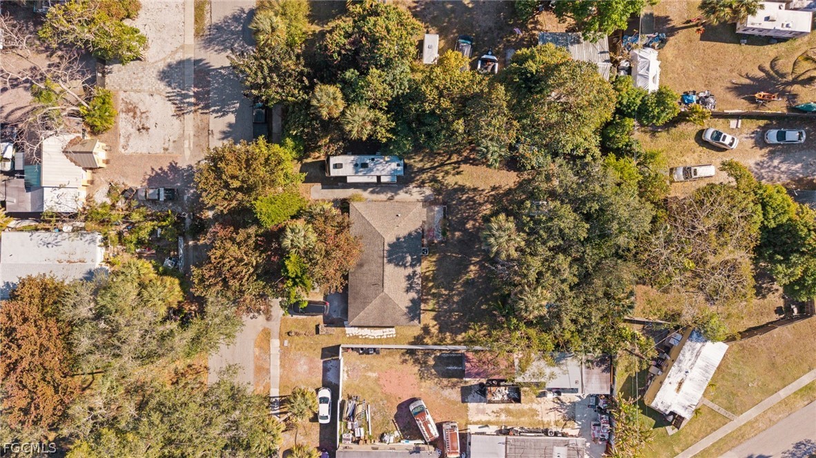260 Delray Ave Property Photo 17