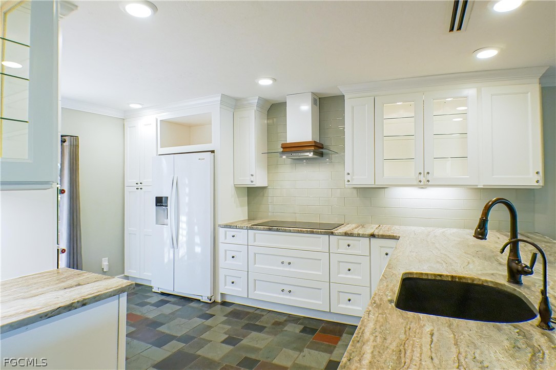 112 Pinebrook Dr Property Photo 4