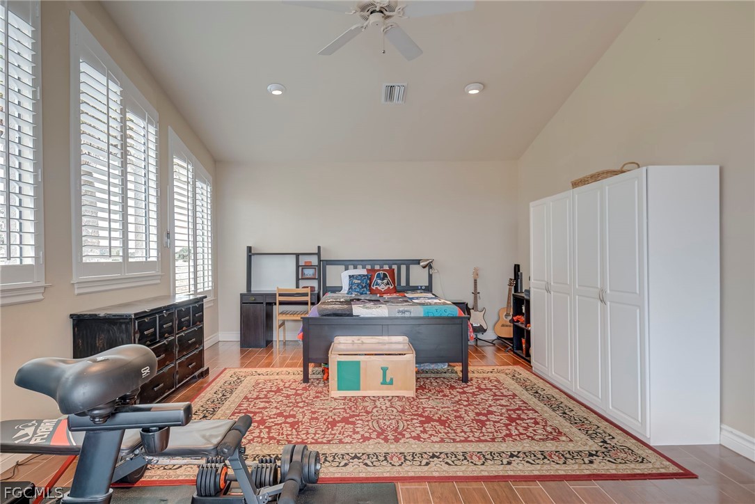 2131 Silk Bay Blvd Property Photo 26