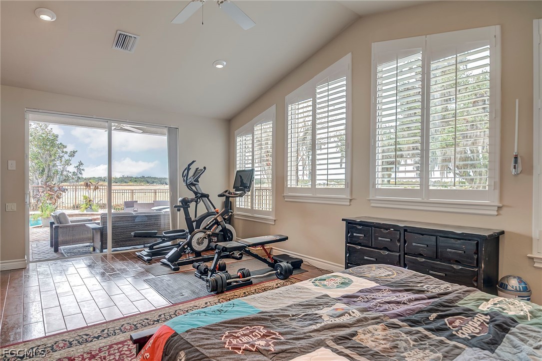 2131 Silk Bay Blvd Property Photo 27