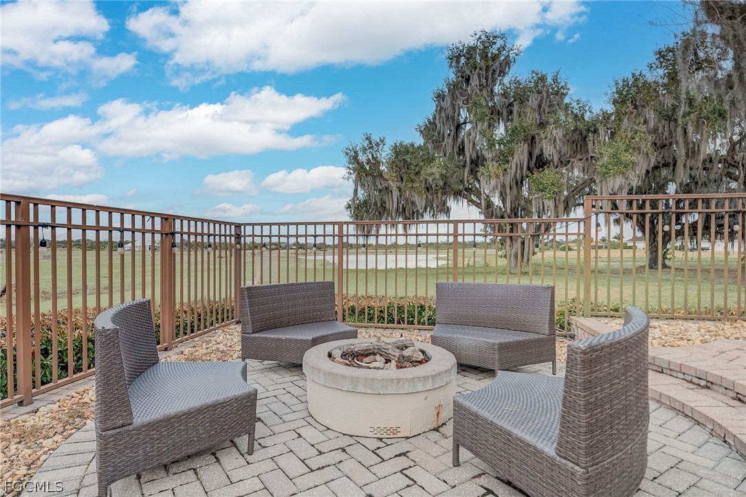 2131 Silk Bay Blvd Property Photo 44