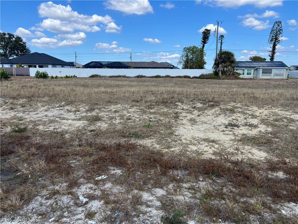 635 Tropicana Pkwy E Property Photo 3