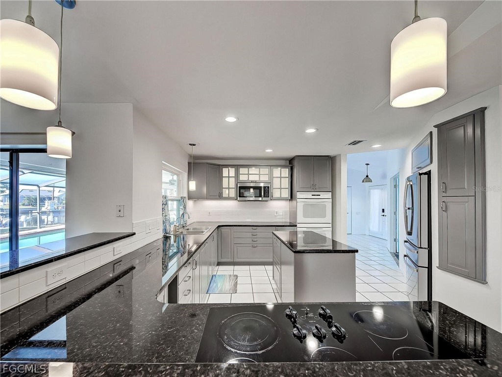 2301 Via Veneto Dr Property Photo 23
