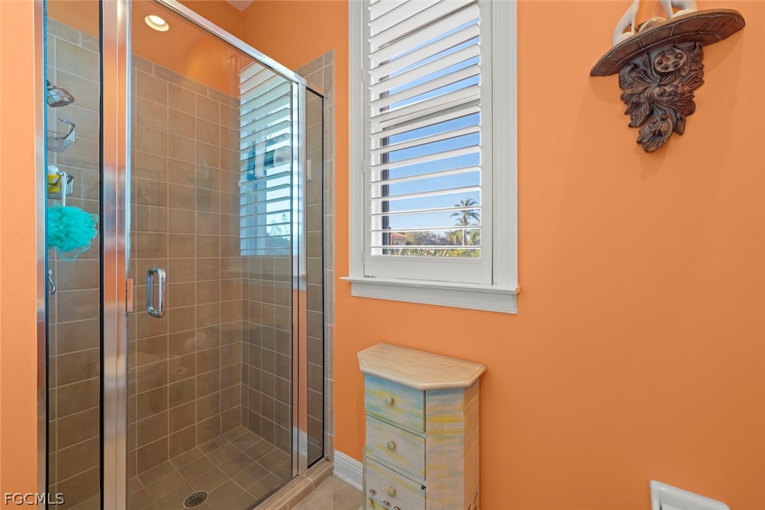 15431 Greenock Ln Property Photo 8