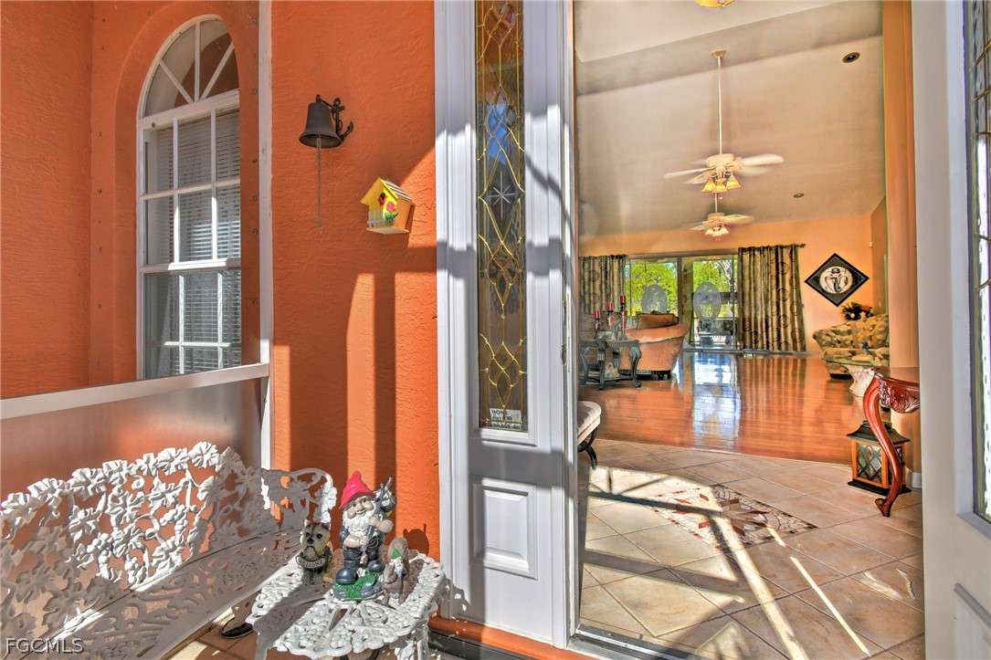836 Worth Ave S Property Photo 3