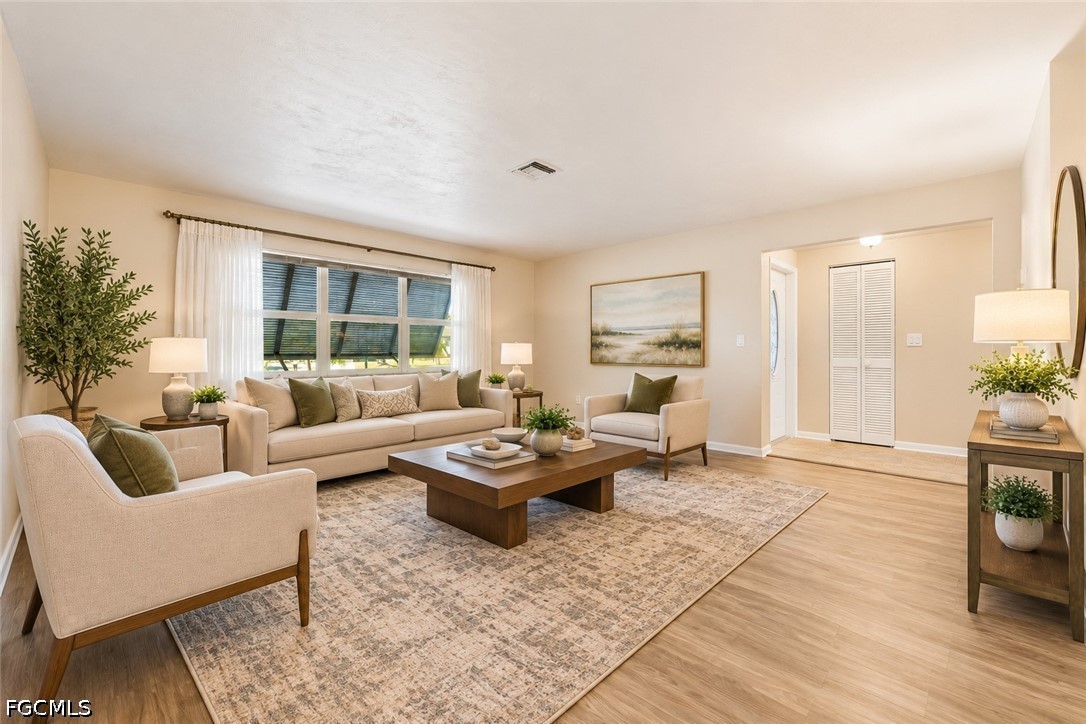 15637 Omai Ct Property Photo 9