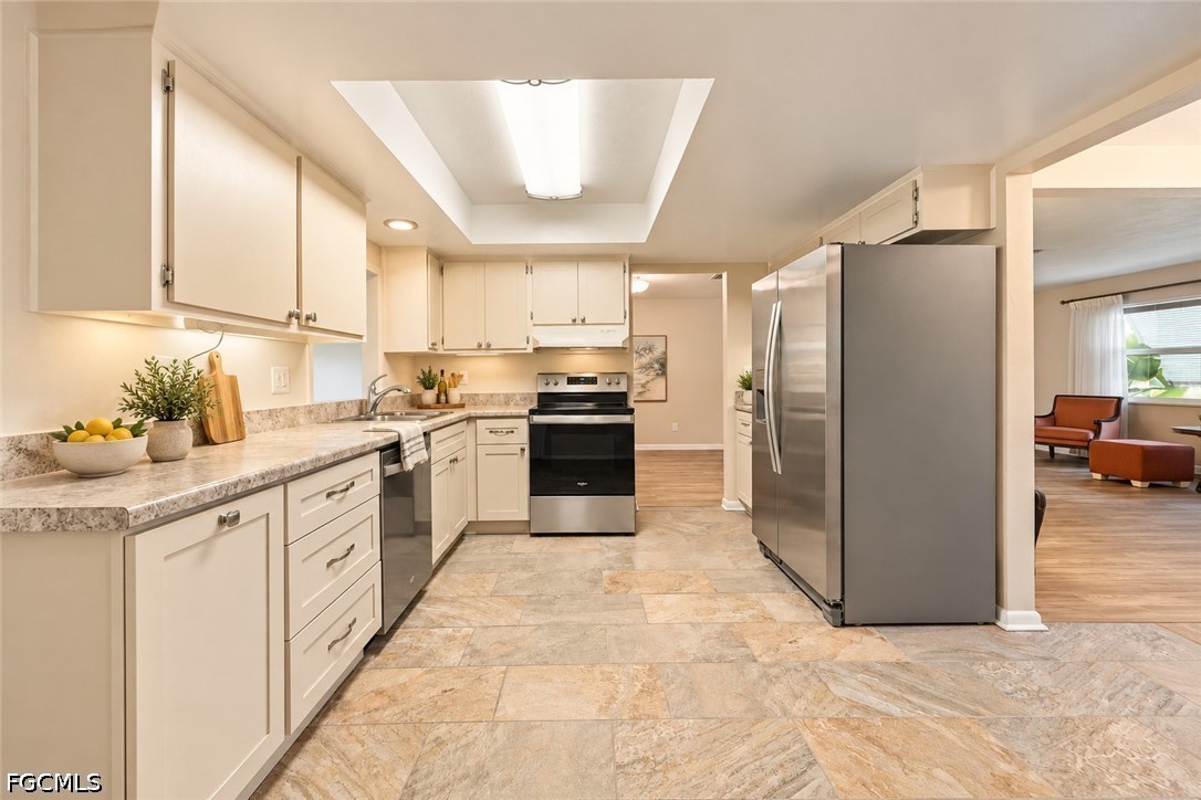 15637 Omai Ct Property Photo 11