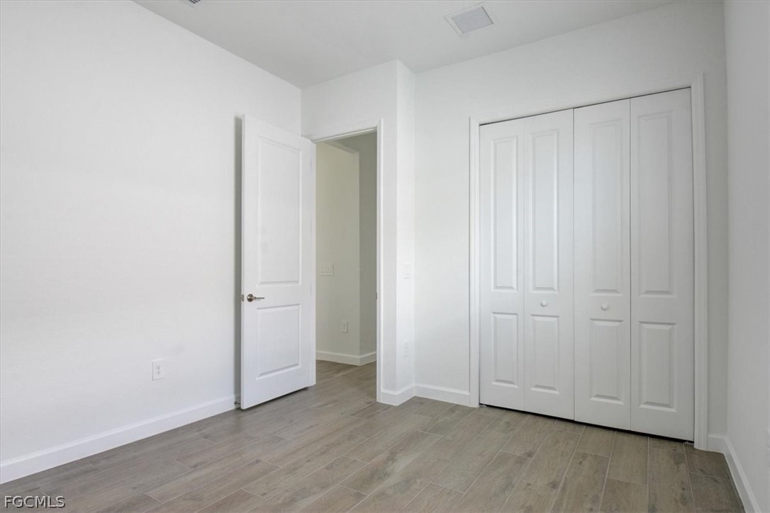 7796 Lakes Edge Ln Property Photo 18