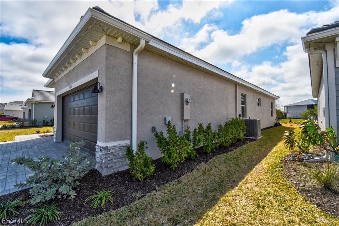 7796 Lakes Edge Ln Property Photo 24