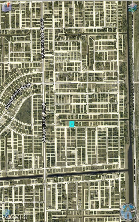 1219 Boxwood St S Property Photo 3