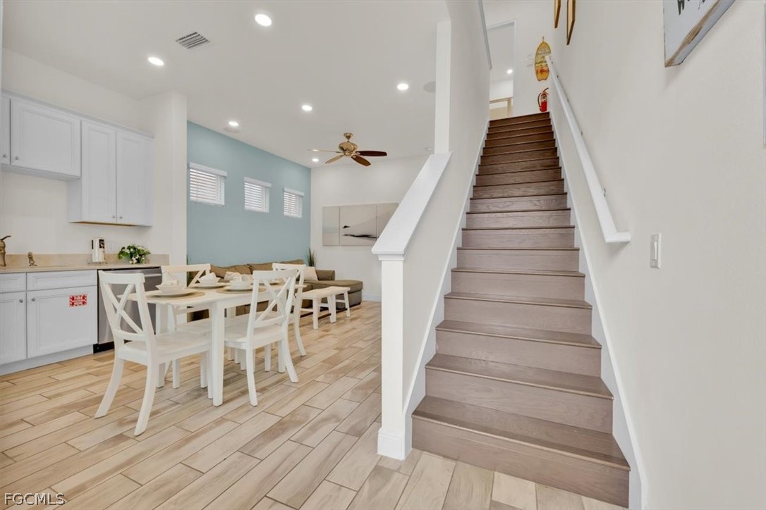8021 Sandy Toes Way Property Photo 4