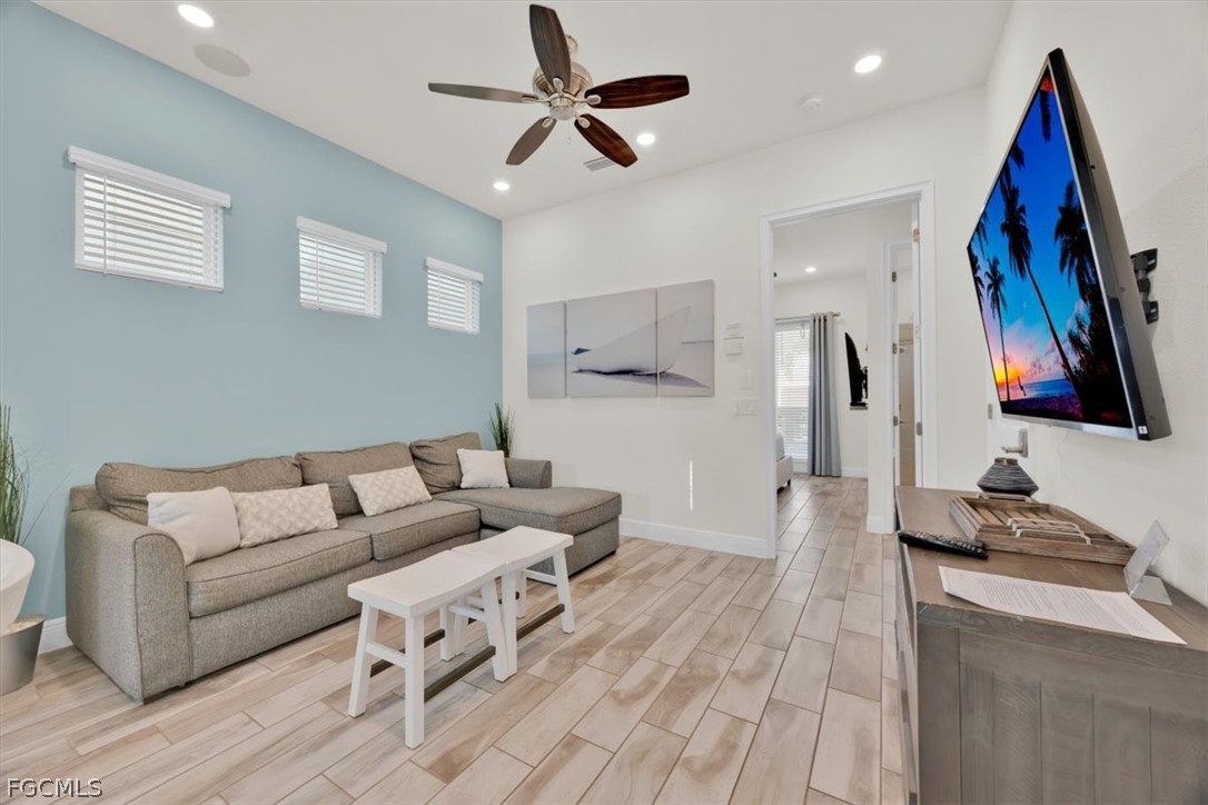 8021 Sandy Toes Way Property Photo 9