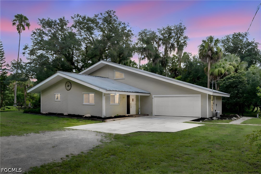 4613 Orange River Loop RD